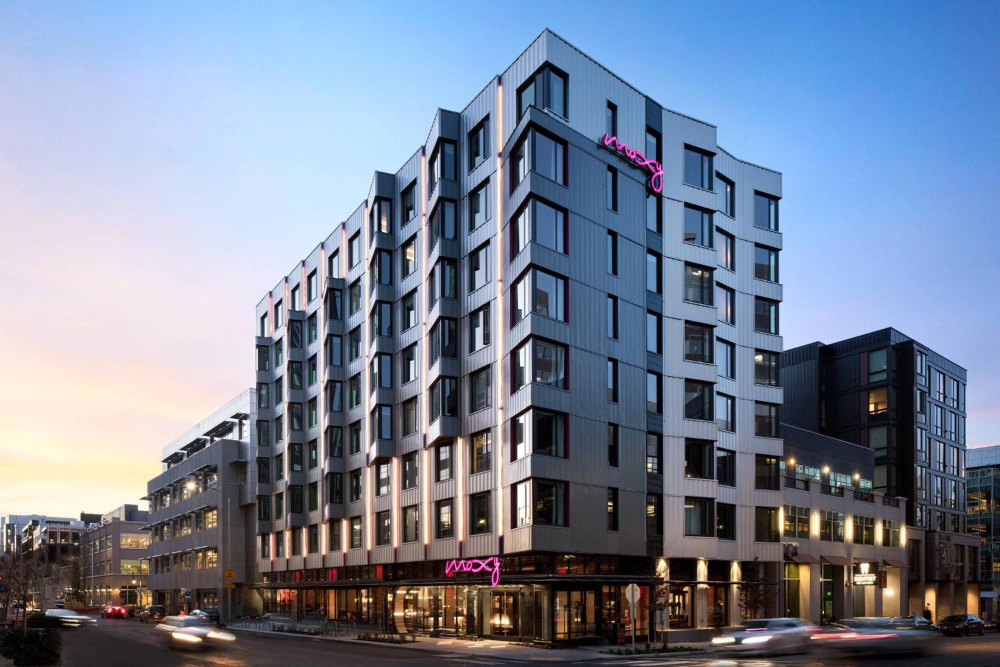 Отель Moxy Seattle Downtown Экстерьер фото