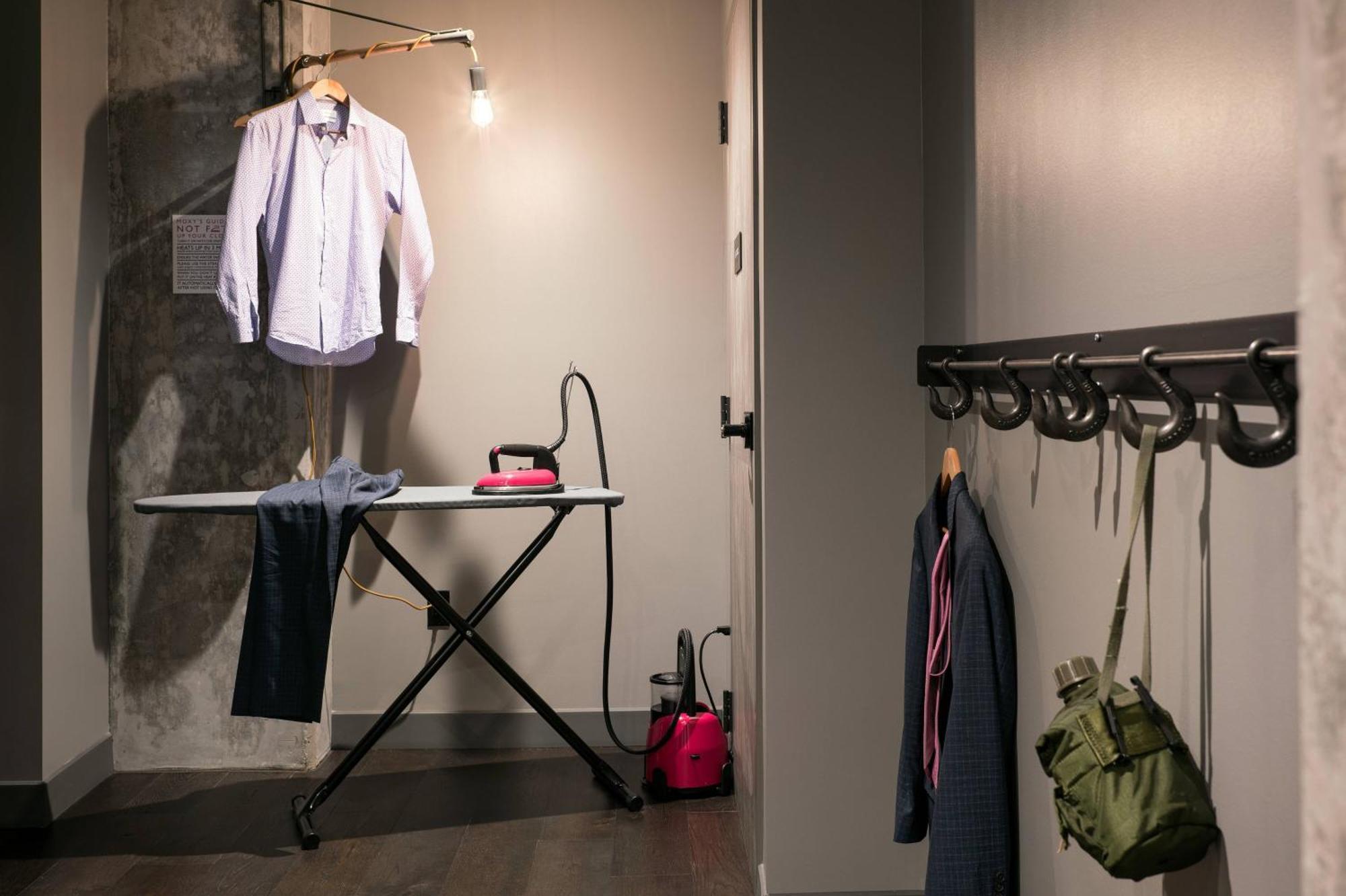 Отель Moxy Seattle Downtown Экстерьер фото