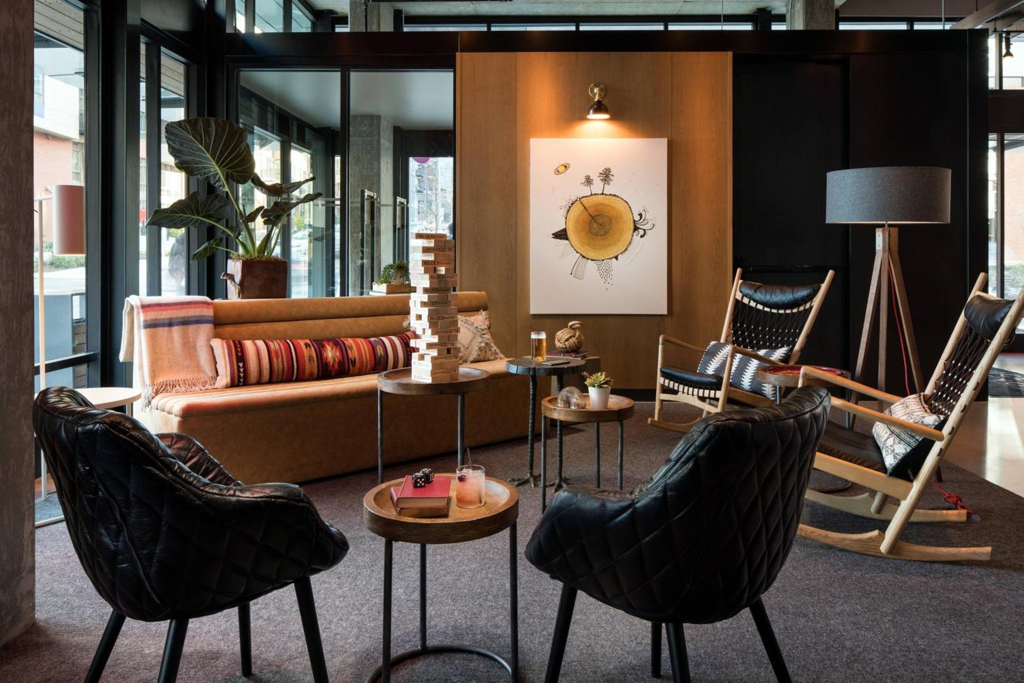 Отель Moxy Seattle Downtown Экстерьер фото